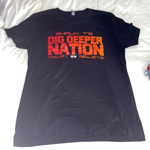 New Shaun T Beachbody T-Shirt ladies large - Picture 1 of 4